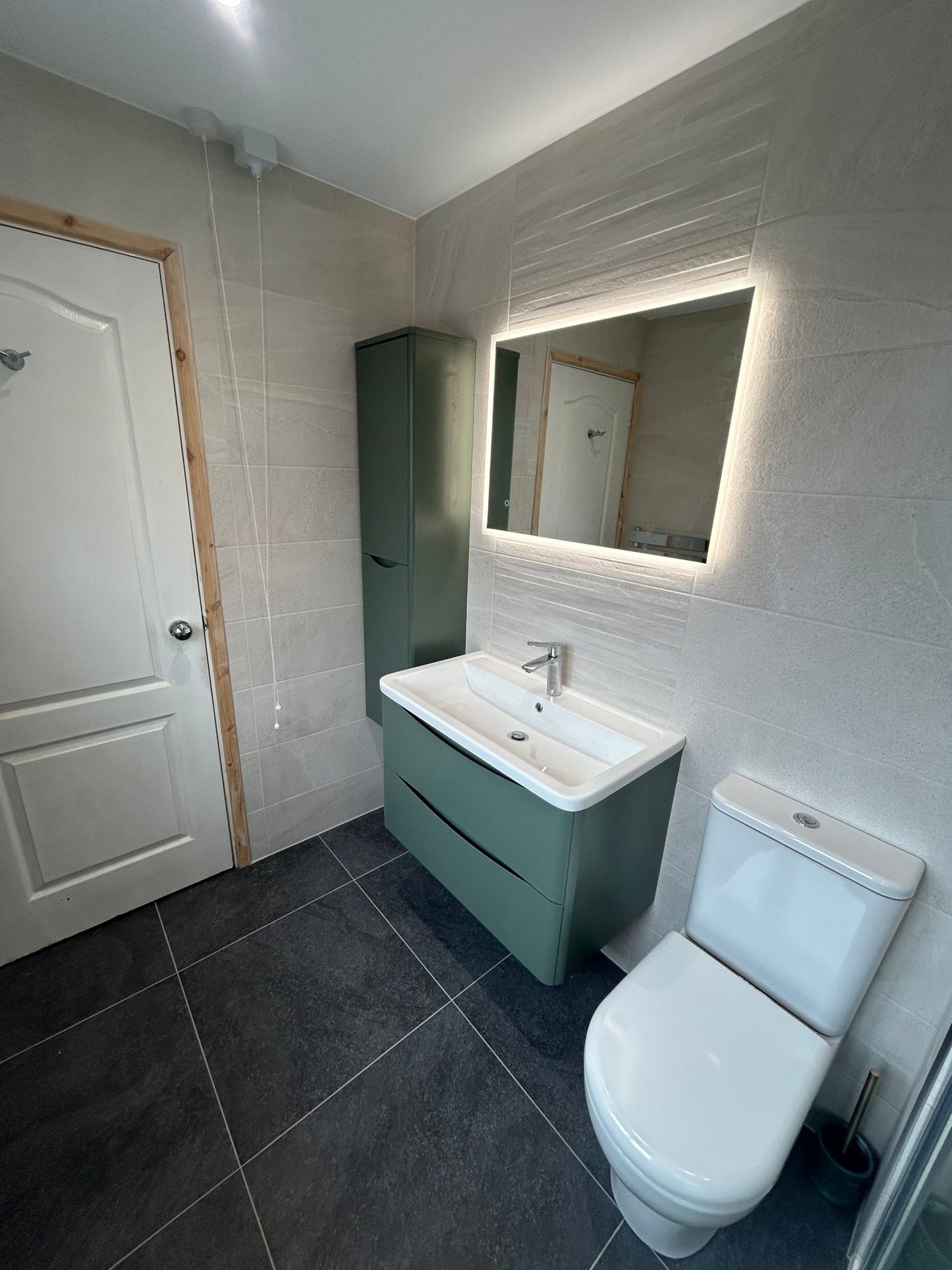 Bathroom design in Gloucestershire by Camms Bathrooms