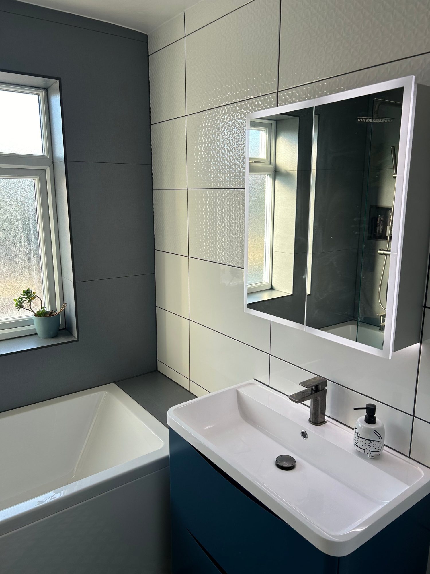 Bathroom design in Gloucestershire by Camms Bathrooms
