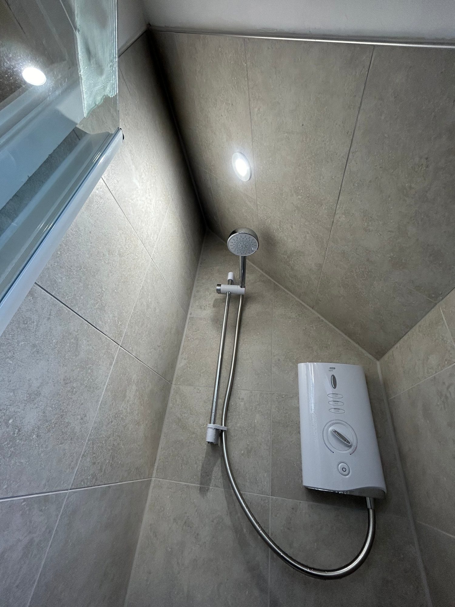 En-suite installation in Gloucestershire by Camms Bathrooms