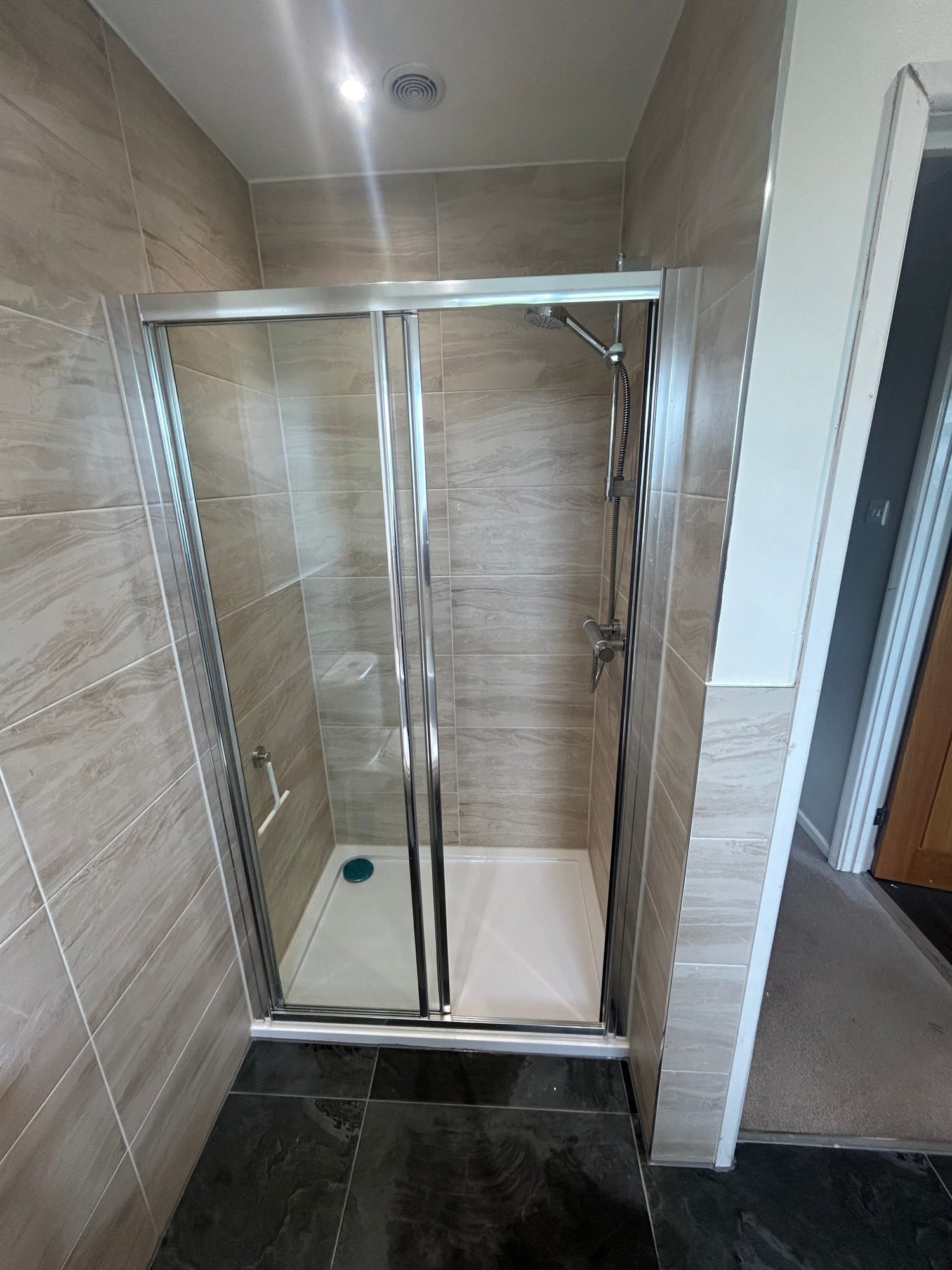 En-suite installation in Gloucestershire by Camms Bathrooms
