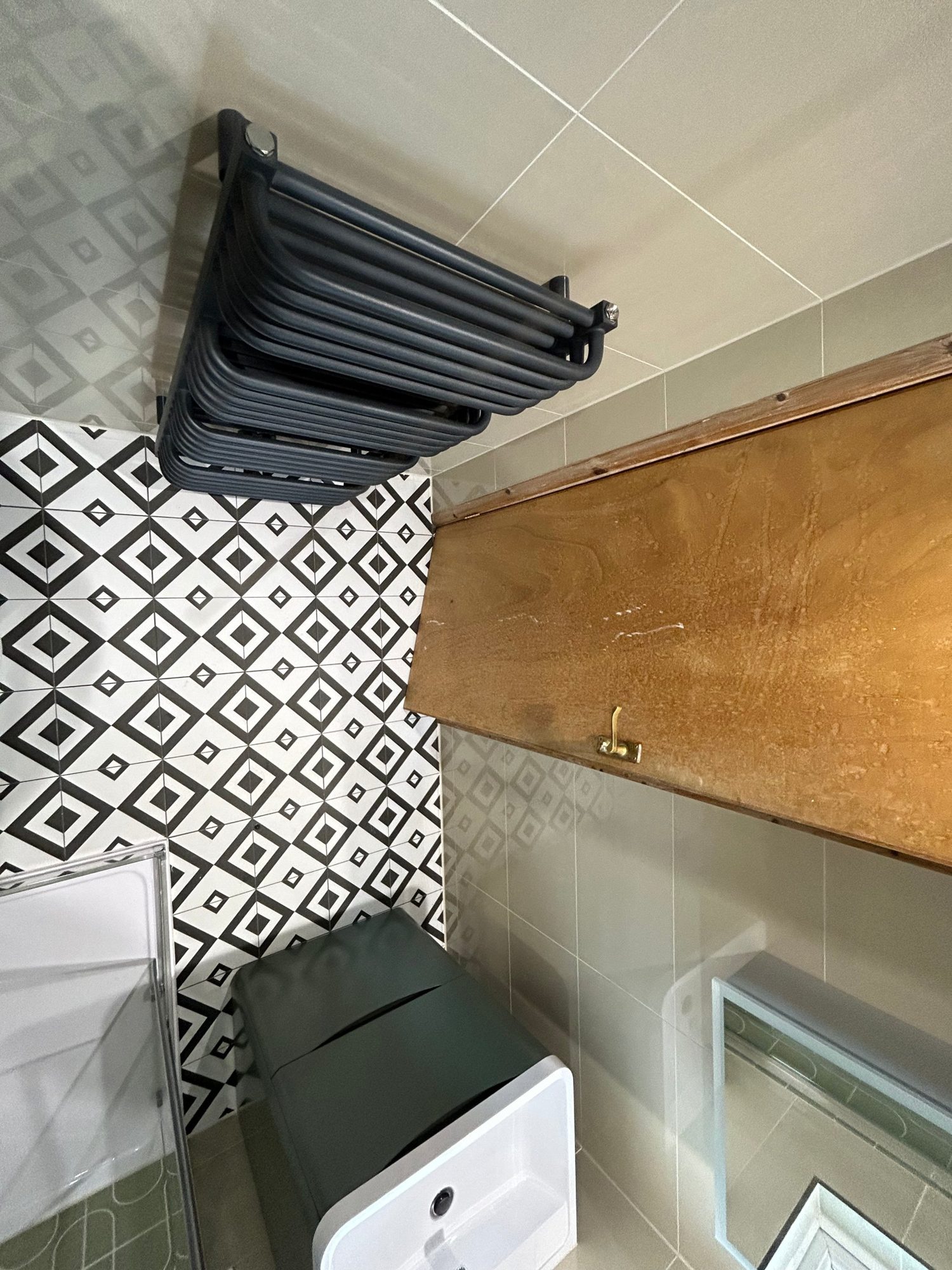 Bathroom tiling in Gloucestershire by Camms Bathrooms